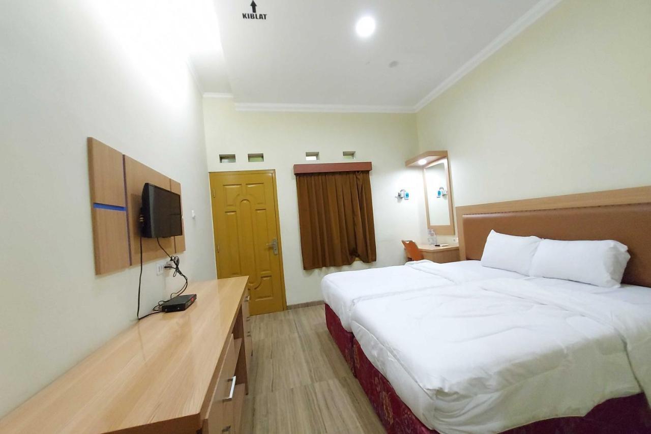 Homestay Fifa Syariah Pati Near Rsud Raa Soewondo Exterior photo