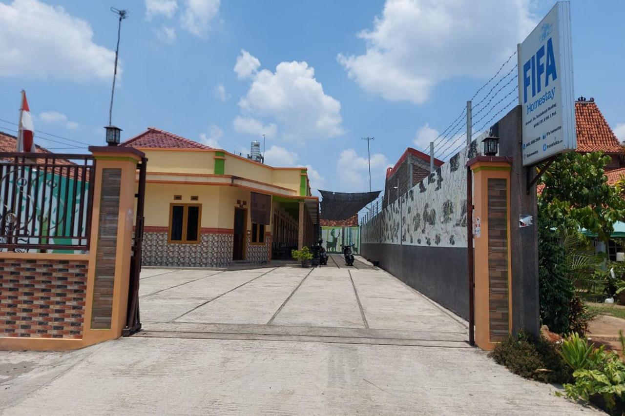 Homestay Fifa Syariah Pati Near Rsud Raa Soewondo Exterior photo